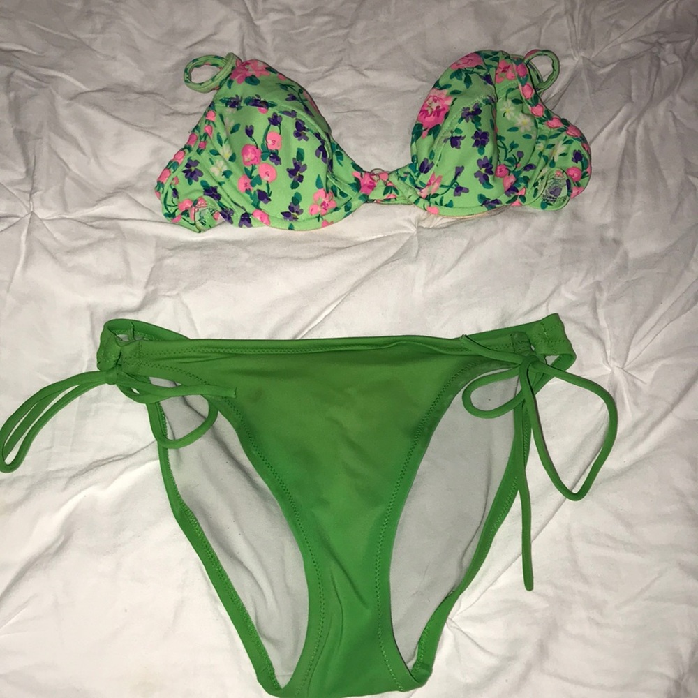Victoria’s Secret Swim Set
